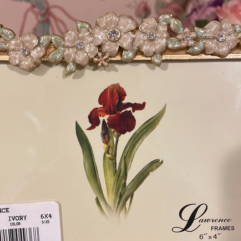 Lawrence Gold picture frame 6 x 4 - Picture 2 of 5